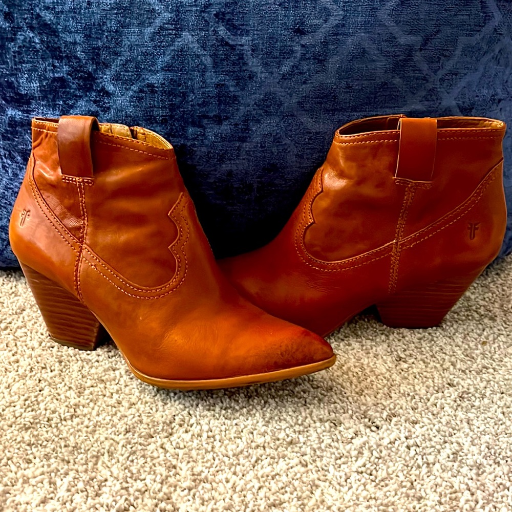 Frye heeled ankle boots 7.5